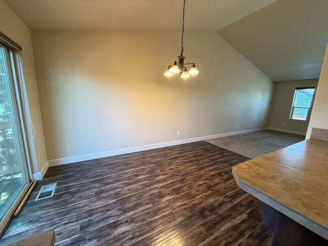 Photo - Spacious 4 Bed/3 Bath Single Family Home i...