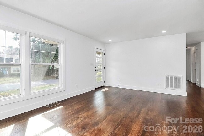 Photo - 4313 Maureen Dr