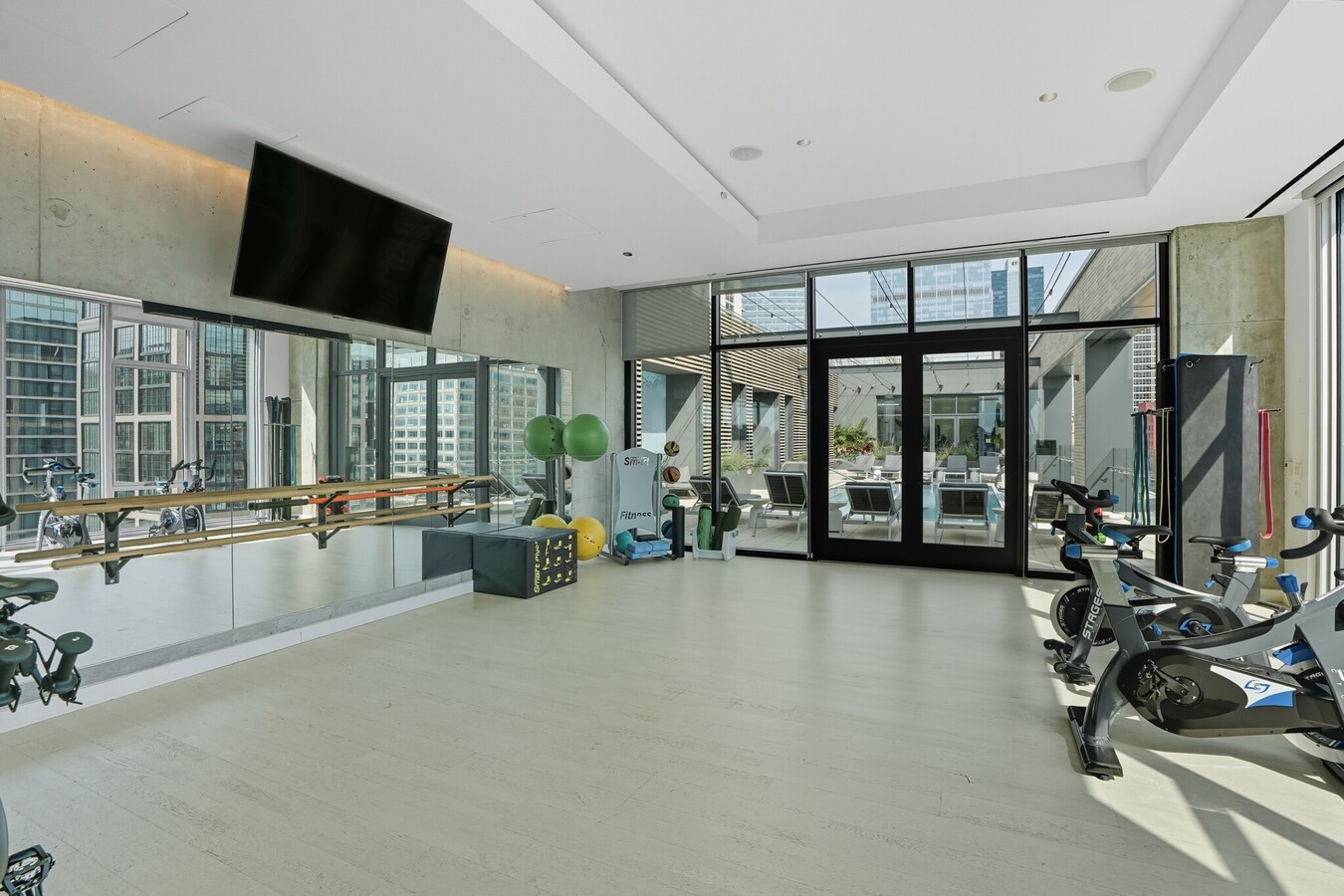 Photo - 610 W Randolph St