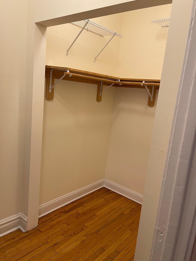 Photo - 6964 Sheridan N Rd Unit ONE BEDROOM- 3B