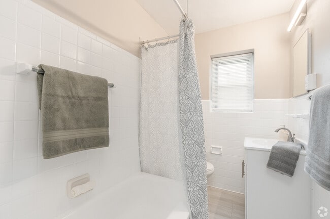 Photo - Tremont Apartments