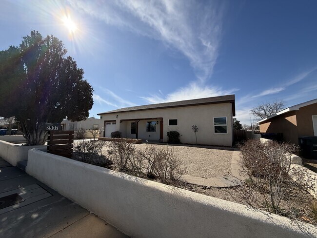 Photo - 2937 Washington St NE