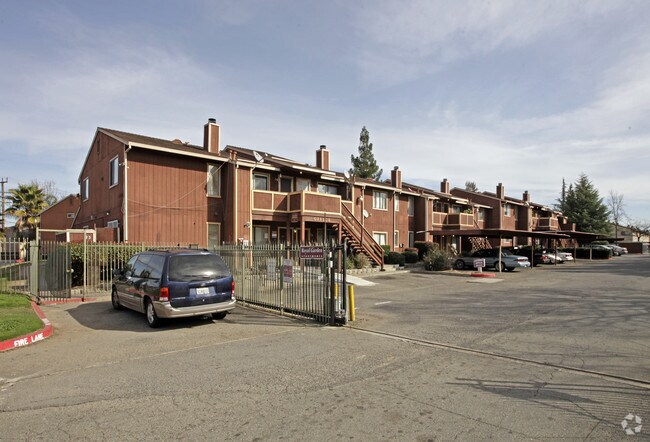 Photo - Royal Garden Apartments