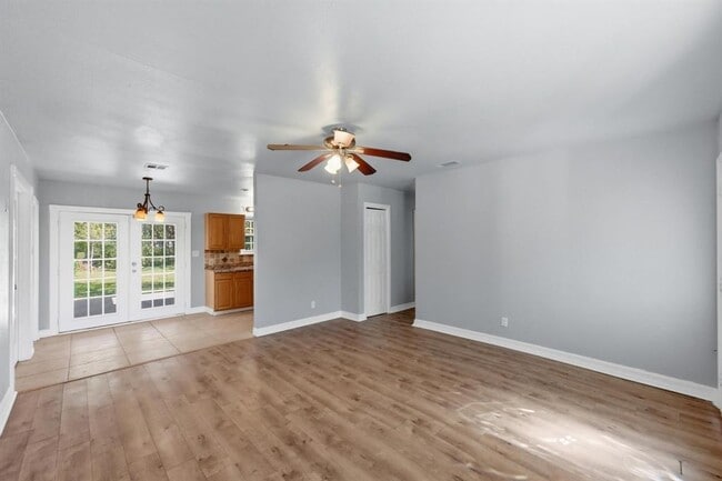 Photo - 6214 Club Terrace