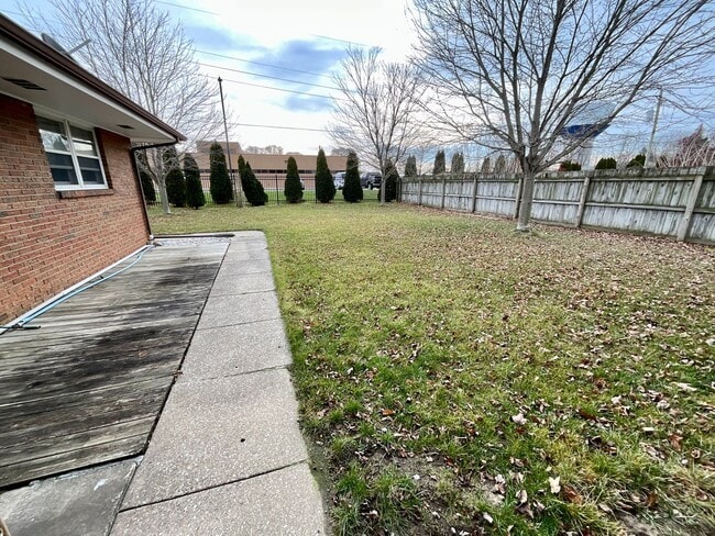 Photo - 3-bedroom, 3 bathroom, 12-month rental