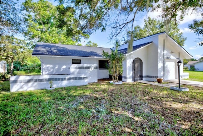 Photo - 220 Rhapsody Ave