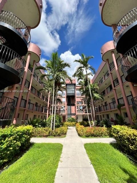 Building Photo - 5440 W 21st Ct Unit 103