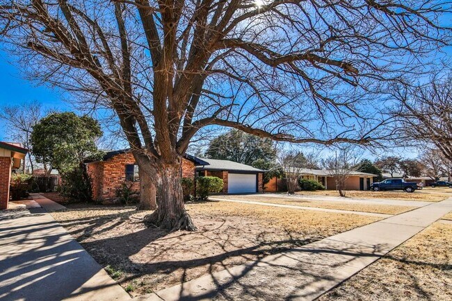 Photo - PRE-LEASING: Beautifully Updated 3 Bedroom Home