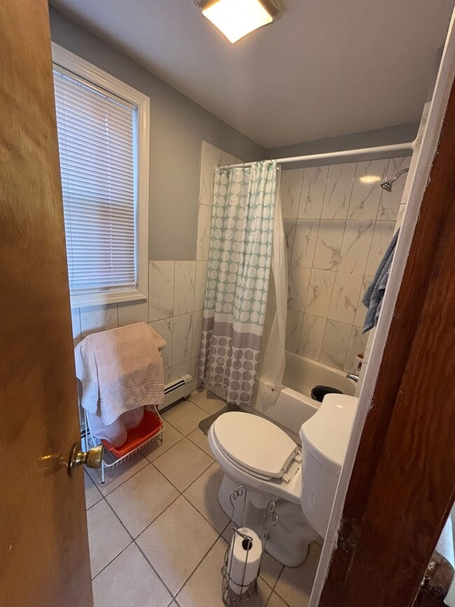 Building Photo - 121 Bennington St