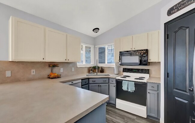 Photo - 5411 Leticia Ct