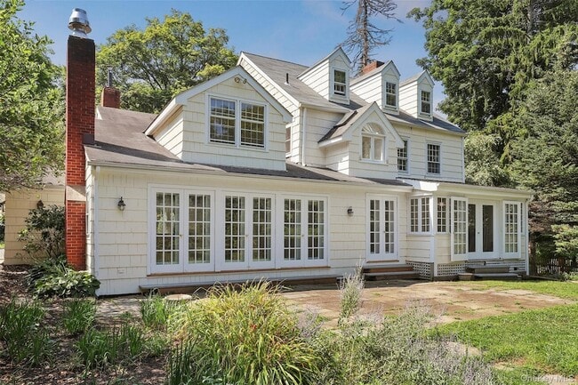 Photo - 264 Titicus Rd