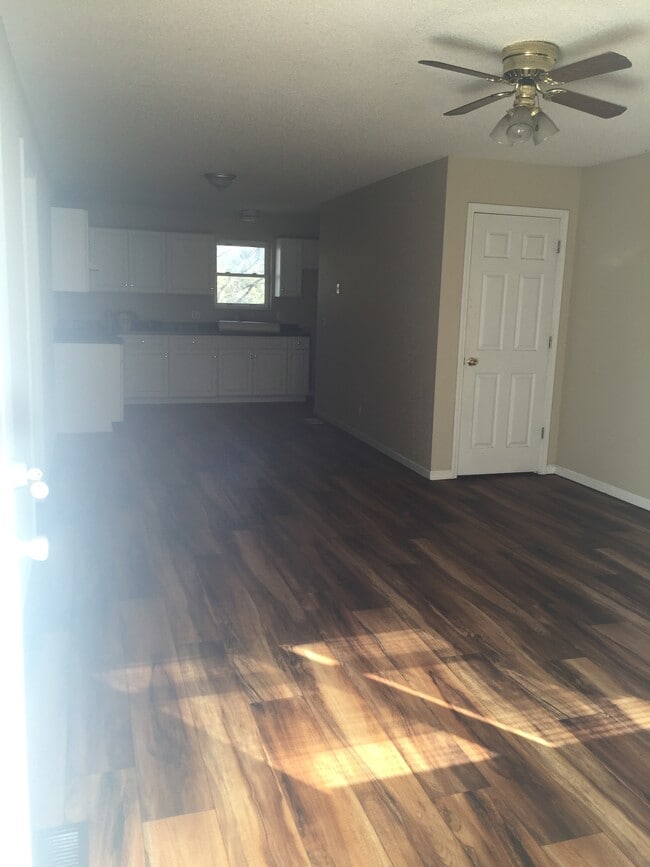Photo - 2315 Roma Ln