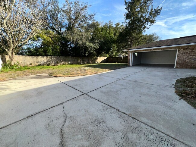 Photo - Home for Rent in Arlington 4-Bedroom, 2-Bathroom