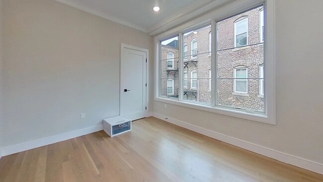 Photo - 104 Warren St Unit 6