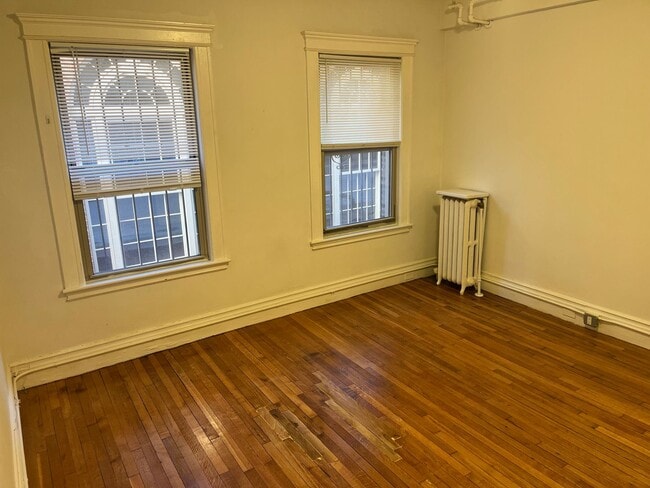 Photo - 9/1 No Fee! Updated Studio by Northeastern, Symphony