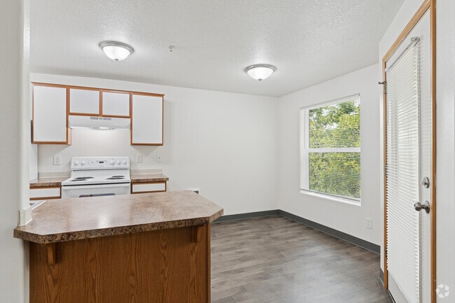 3BR, 2BA - 1,043SF - Dining Room