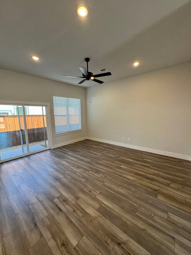 Photo - 700 N William E Crawford Ave Unit 817