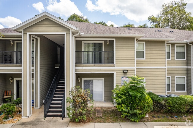 2208 NE 3rd St, Ocala, FL 34470 - Orangeview