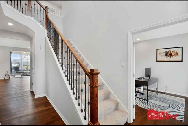 Photo - 43 Palisades Blvd