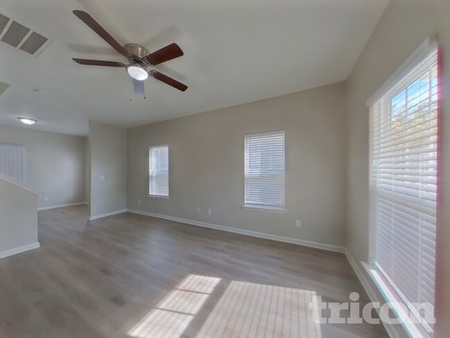 Photo - 138 Stanley Ct