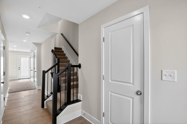 Photo - 5527 Aberdeen Pl
