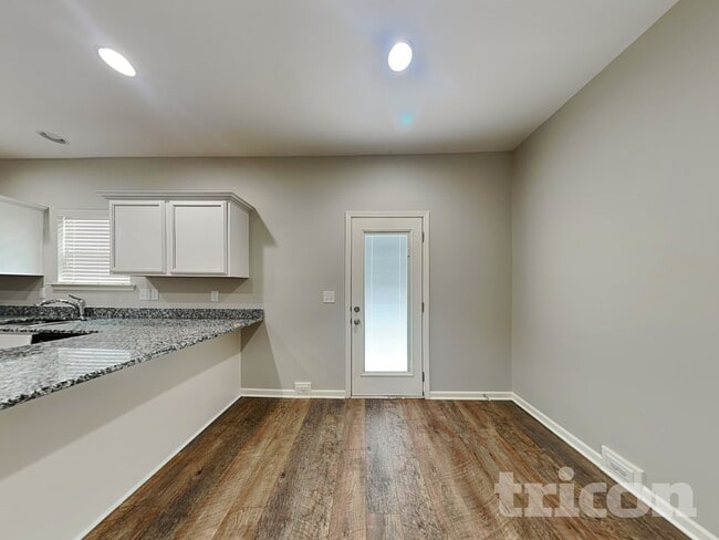 Photo - 1031 Solomon Ln