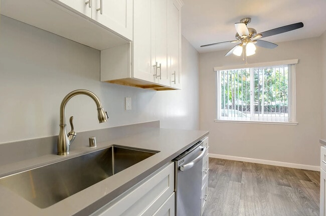 Photo - Woodside Court