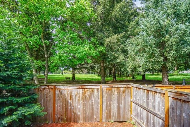 Photo - 5824 NE 80th Ct