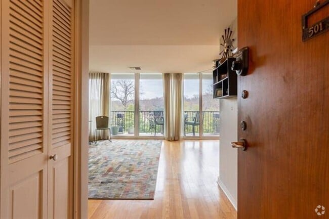 Building Photo - Park Terrace 3-2  by Overton Park Rental