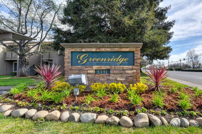 Building Photo - Greenridge Apartments