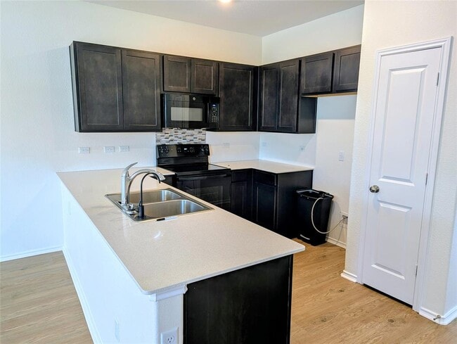Photo - 1112 Minnow Ln