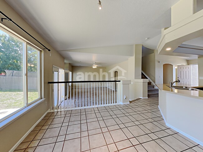 Photo - 4148 Genoa St