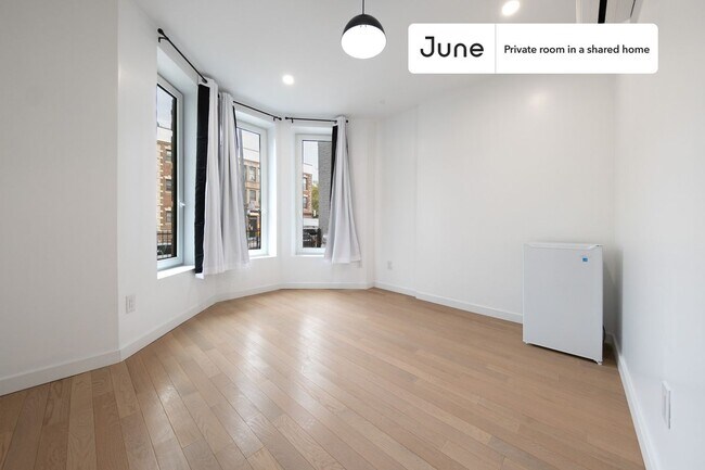 Room in Shared 4 bed/2 bath home in Ditmas Park