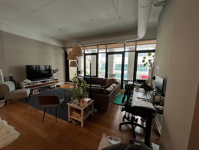 Photo - 1 bedroom in Chicago IL 60611 Unit 201