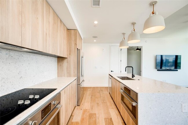 Photo - 84 East Ave Unit 2801