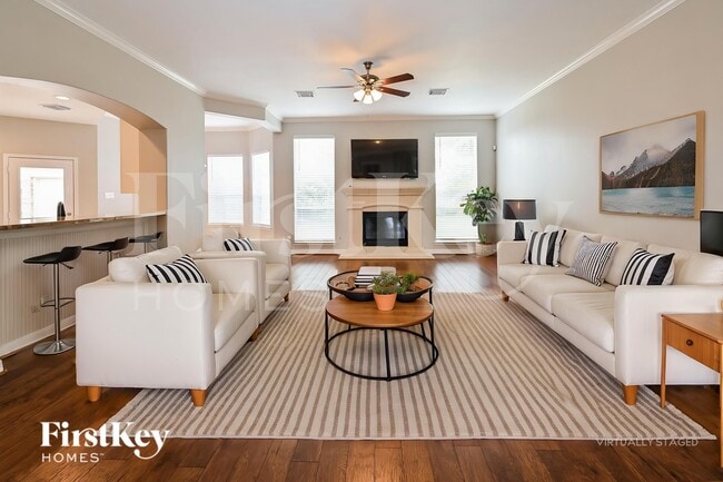 Photo - 17714 Meadow Crossing Ln