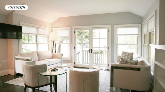 Photo - 12 Justan Ave