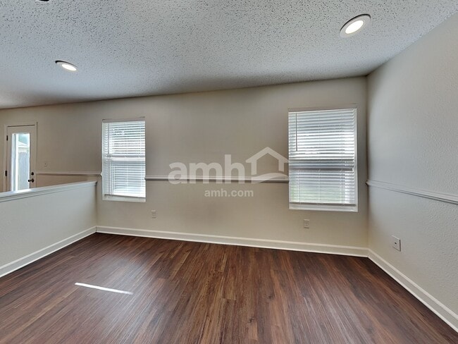 Photo - 12483 Old Pond Rd