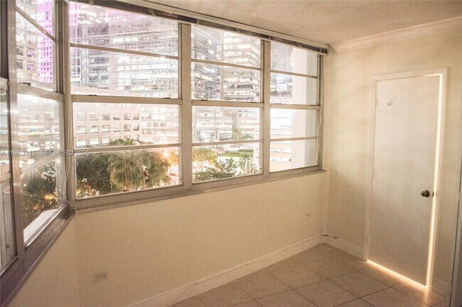Photo - 825 Brickell Bay Dr Unit 750