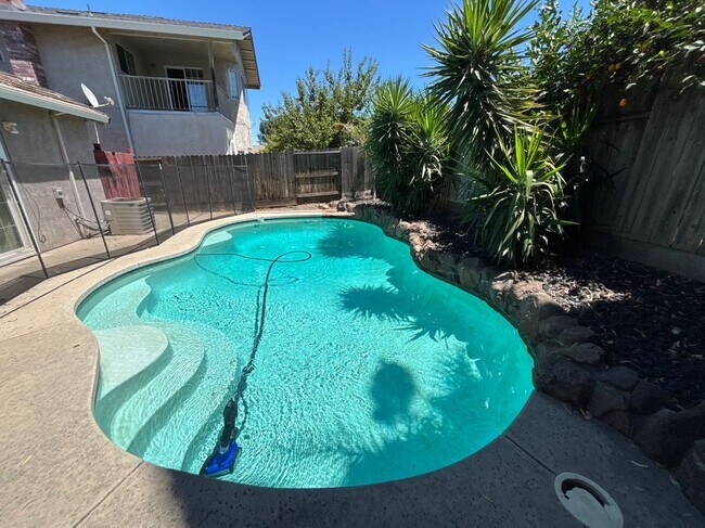 Photo - 1082 Brick and Tile Cir