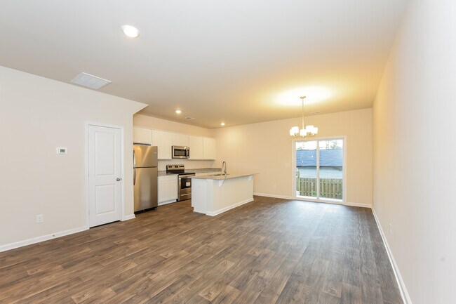 Photo - 320 High Grv Wy