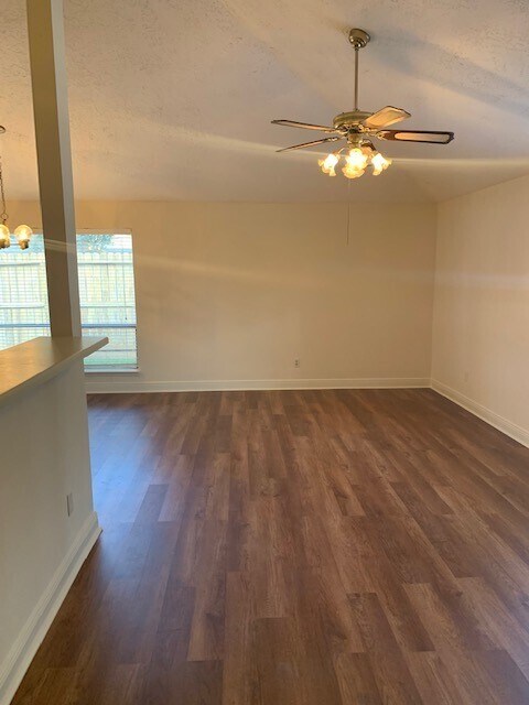 Photo - 5219 Beaverhill Dr