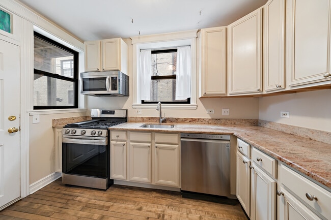 Photo - 2211 W Winona St Unit 1