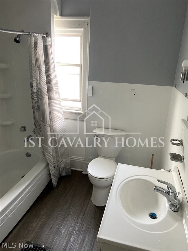 Photo - 1383 Curtis St Unit 2 up