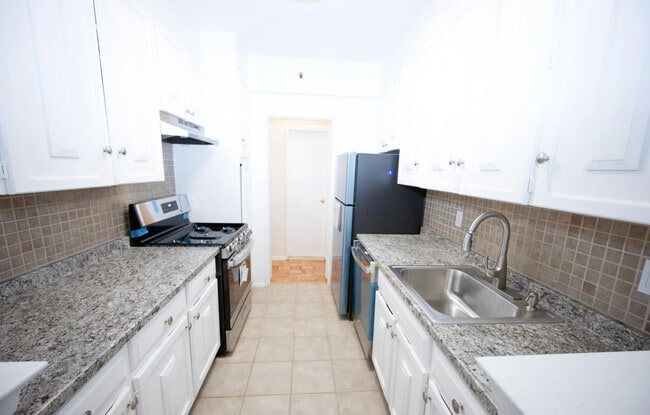 1 Barstow Rd