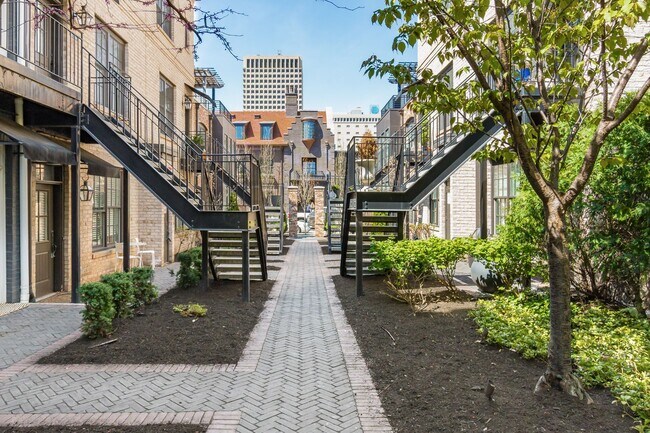 Photo - 90 Normandy Ave