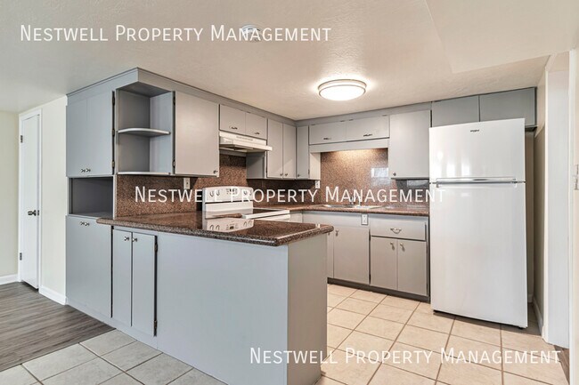 Photo - 1420 Spring Ln Unit B