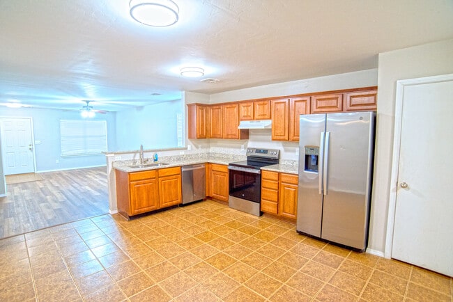 Building Photo - 4508 SE 80th St