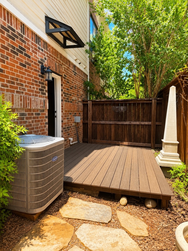 Photo - 6052 Portrush Dr