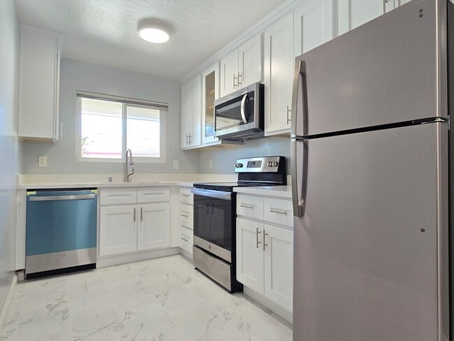 Photo - 446 S Bernardo Ave Unidad 3